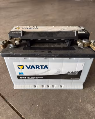 Batteria auto varta 70 AH - E13