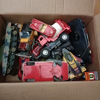 Grande scatola di modellini rottami 