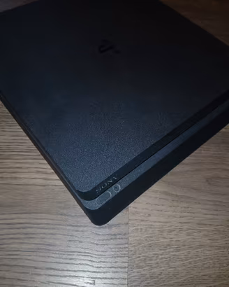 PS4 SLIM 