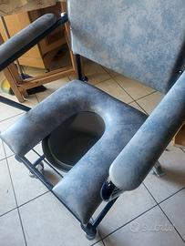 Sedia con rotelle WC