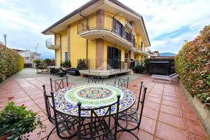 PORZIONE DI BIFAMILIARE A BUCCIANO