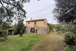 Agriturismo con annesso, piscina, pozzo e giardino