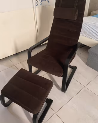Poltrona con poggiapiedi