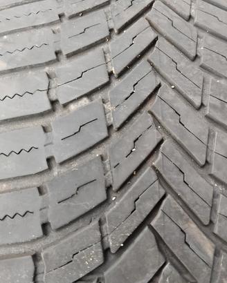  205 60 16  gomme m+s bridgestone 