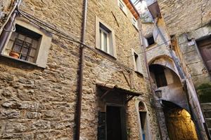 5 LOCALI A CERIANA