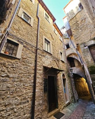 5 LOCALI A CERIANA