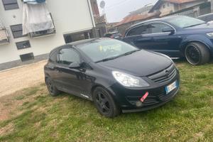 Opel corsa *adatta per NEOPATENTATI