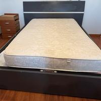 Letto matrimoniale con contenitore