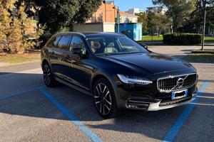Volvo v90 cross country