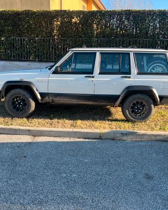 Jeep Cherokee 2.1 -ASI