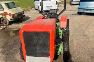 trattore agricolo