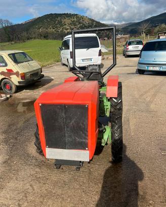trattore agricolo