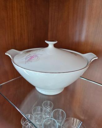 Elegante Servizio di Piatti Vintage e Bicchieri St