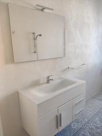 mobile da bagno con specchio 
