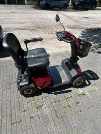 Soooter per anziani disabili