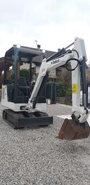 MINIESCAVATORE BOBCAT 320 ESCAVATORE 