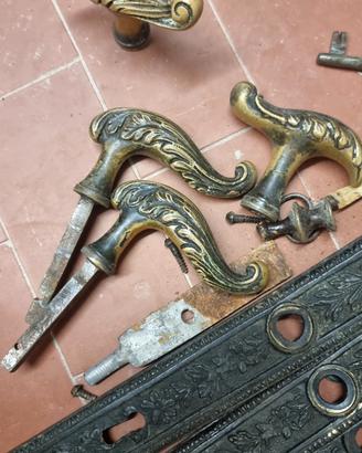 maniglie antiche palazzo veneziano
