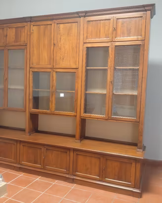 Libreria in legno massello