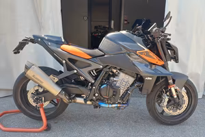 990 duke my 2025