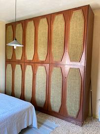 ARMADIO IN LEGNO MASSICCIO
