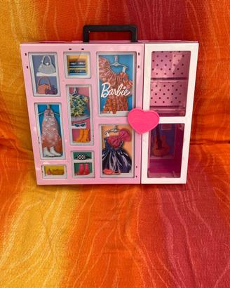  Set Armadio di Barbie come nuovo 