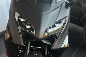 Yamaha TMAX 560 BASE-TECH MAX O 25TH ANNIVERSARY