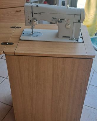macchina da cucire NECCHI (mod.267) funzionante