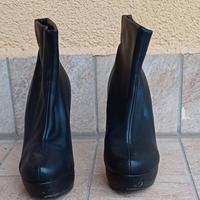 Tacchi stivaletto con plateau-pelle Made in Italy