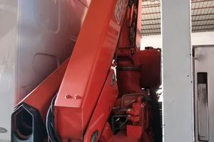 Renault Midlum 270 con Gru Fassi F95
