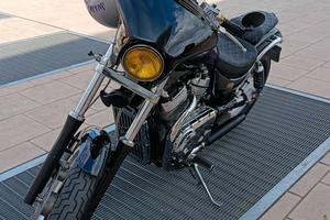 Suzuki intruder vs 600