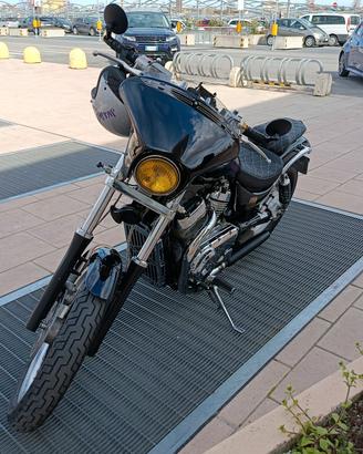 Suzuki intruder vs 600