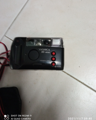 Marca yashica macchina fotografica in buono stato