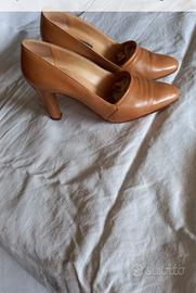 Scarpe eleganti in pelle nocciola n.39.