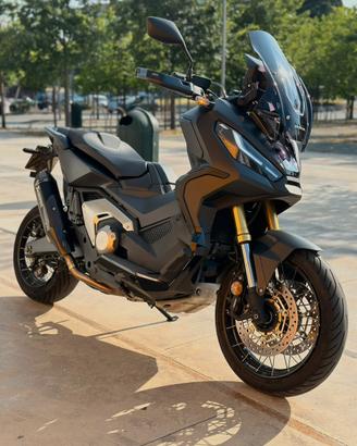 X-Adv 750 2022