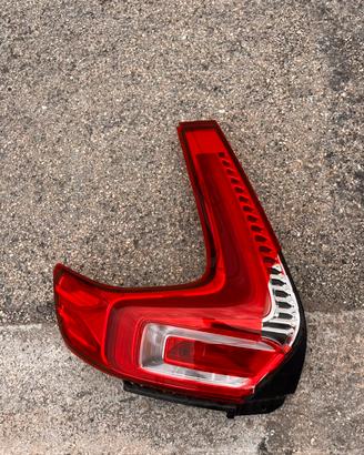Fanale Posteriore sinistro Volvo XC40