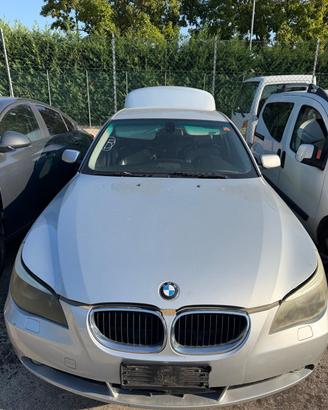 BMW SERIE 5 530D DEL 2004 PER RICAMBI