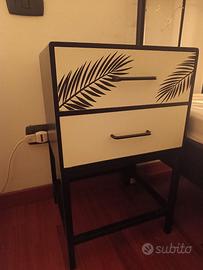 2 comodini bianchi e neri Conforama