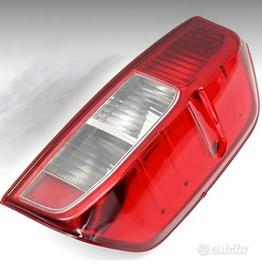Fanale posteriore destro Nissan Navara