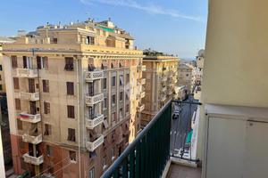 5 LOCALI A GENOVA