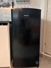 Frigorifero compatto con vano a bassa temperatura