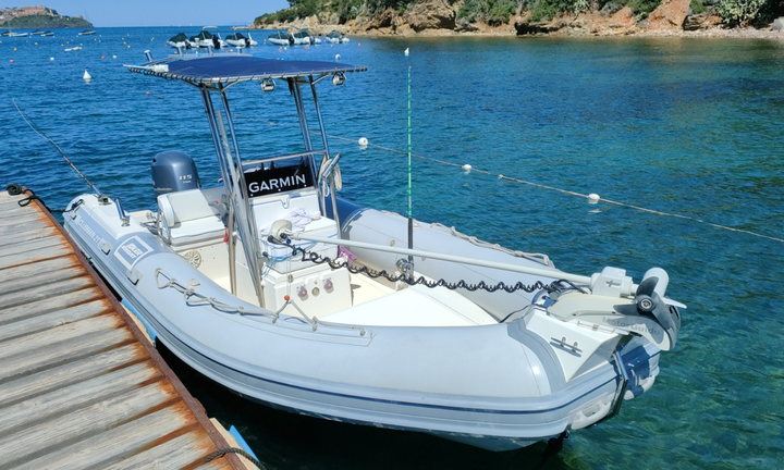 Joker Boat Clubman 21 da pesca e carrello