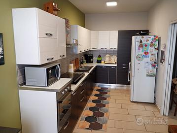 cucina buone condizioni 