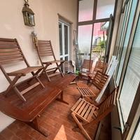 Tavolo e sedie da giardino