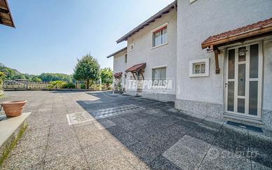 FERNO - VILLETTA A SCHIERA CON GIARDINO