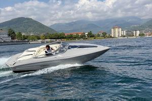 Stingray 225 SC Motoscafo Sportivo