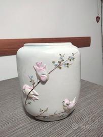 Vaso portafiori in ceramica di Capodimonte