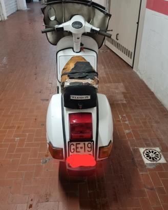 Vespa PX200E 