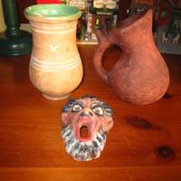 2 anfore+maschera in terra cotta