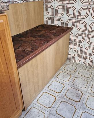 Cassapanca in legno con seduta