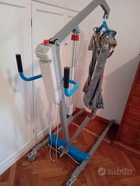 Sollevatore elettrico per persone disabili